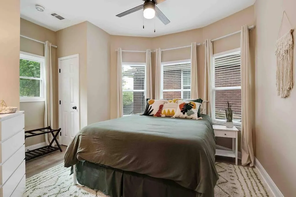 Villa Memphis Midtown Oasis In The Heart Of Midtown! 0*,  Estados Unidos