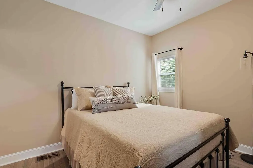 Villa Memphis Midtown Oasis In The Heart Of Midtown!