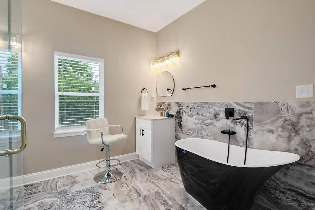 Villa Memphis Midtown Oasis In The Heart Of Midtown!