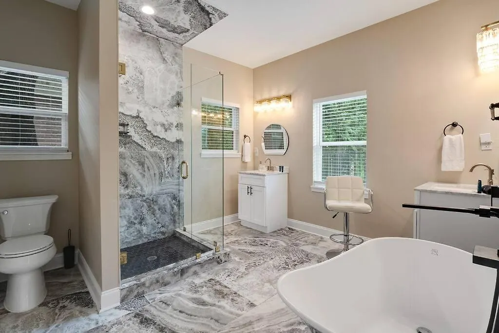 Villa Memphis Midtown Oasis In The Heart Of Midtown!