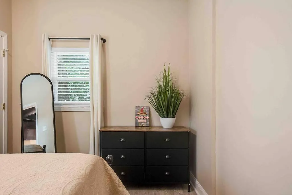 Memphis Midtown Oasis In The Heart Of Midtown! 빌라